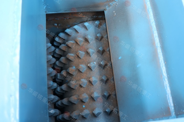 四齒輥破碎機(jī)