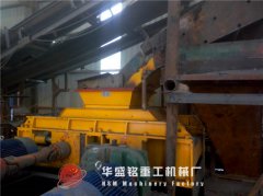 花香中的四輥破碎機(jī)發(fā)貨，顯得格外好看